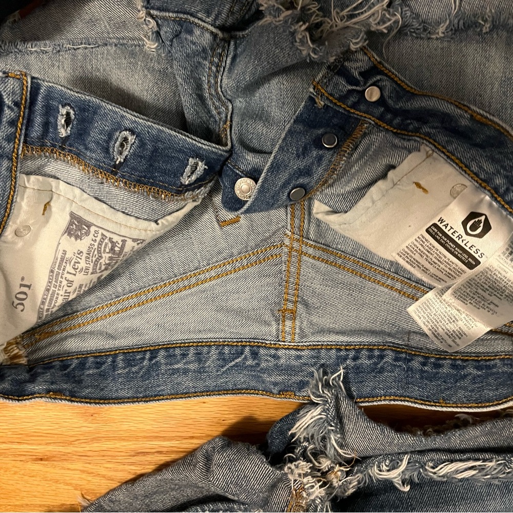Bundle Levi's 501 Dark and Light Blue Jean Shorts - Picture 14 of 16
